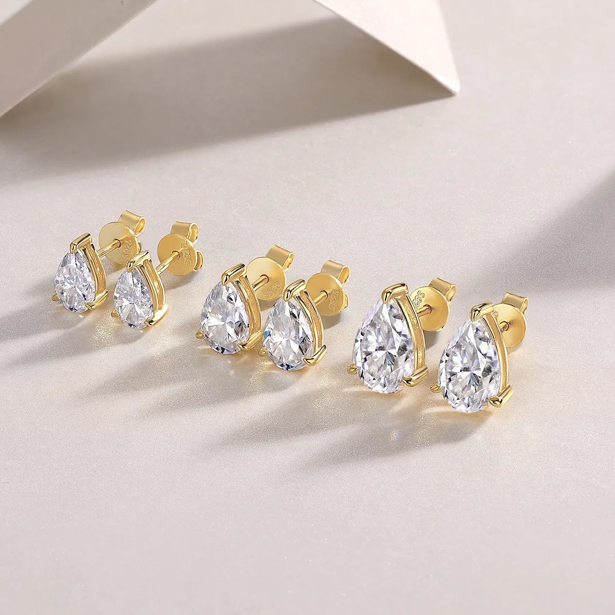 Sparkly Gold‑Toned S925 Sterling Silver Pear Shape Moissanite Stud Earrings Women Ear Jewelry