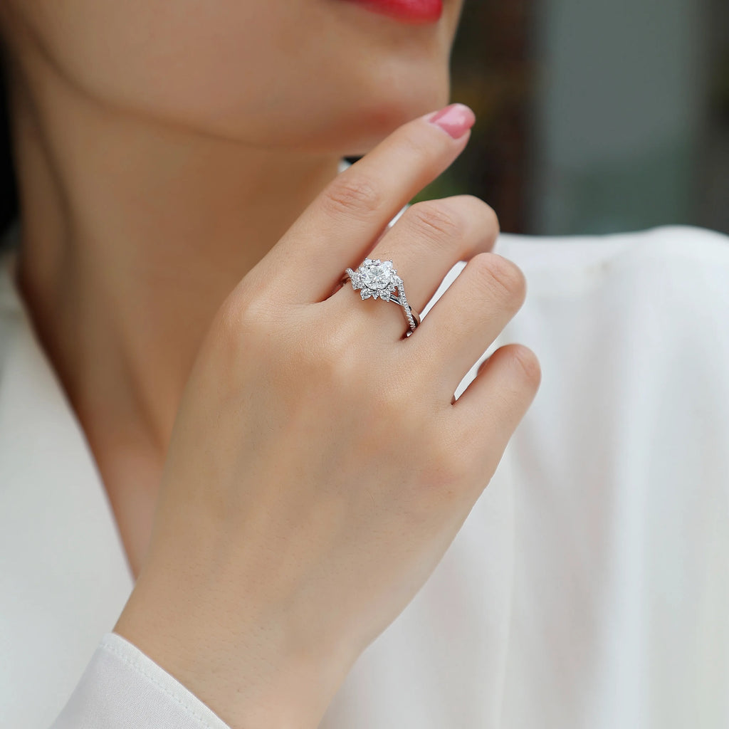 S925 Sterling Silver Flower Halo Moissanite Ring Ladies Pavé Shank Wedding Ring