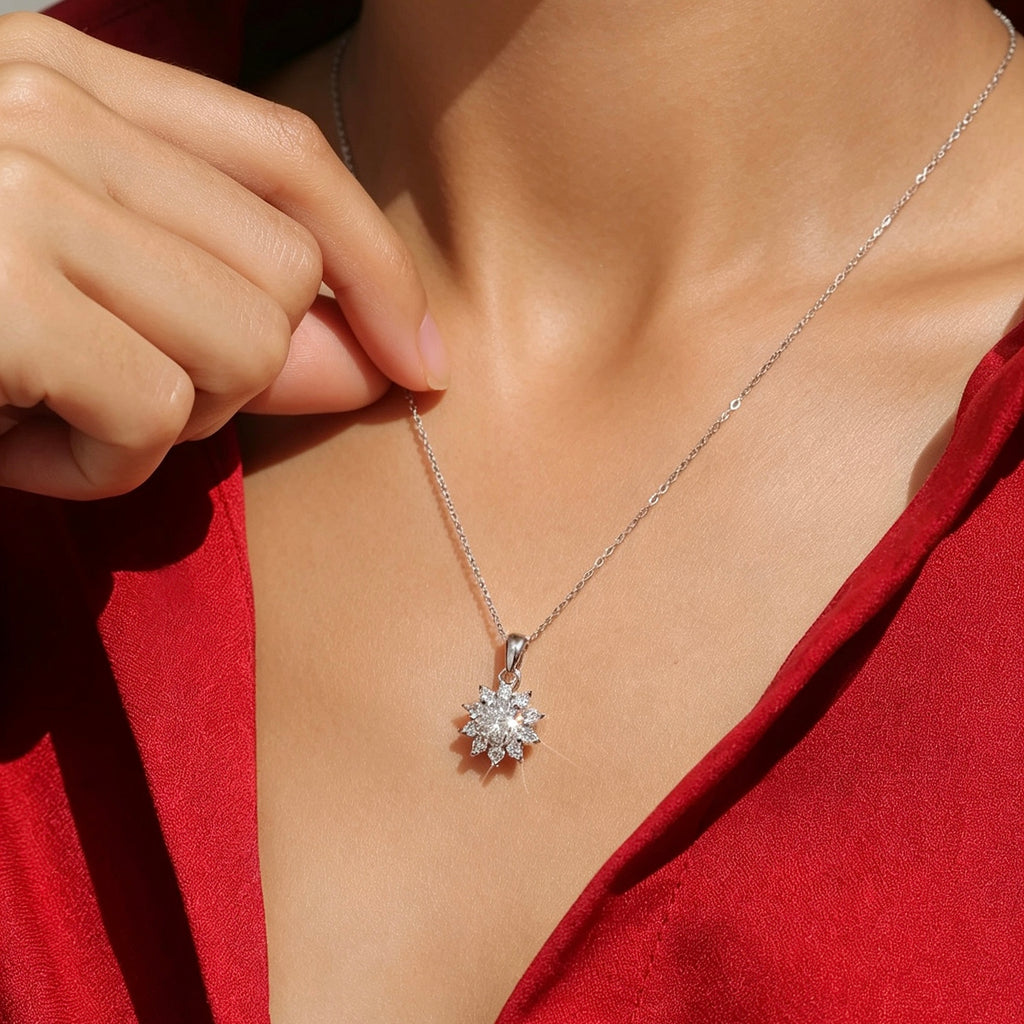 Women’s S925 Silver Snowflake Moissanite Clavicle Necklace