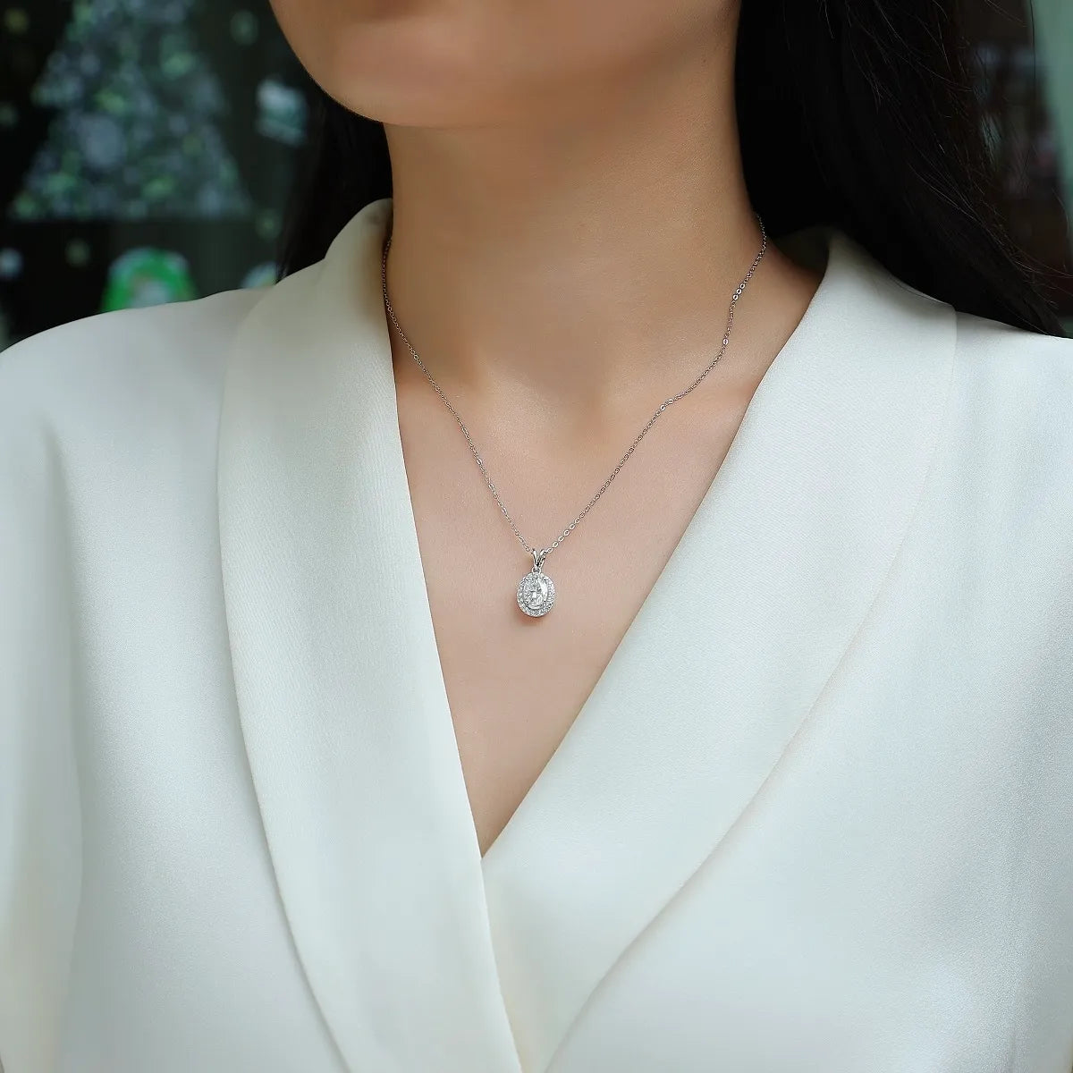 S925 Sterling Silver Oval Halo Moissanite Pendant Necklace, Hypoallergenic Jewelry Gift for Women