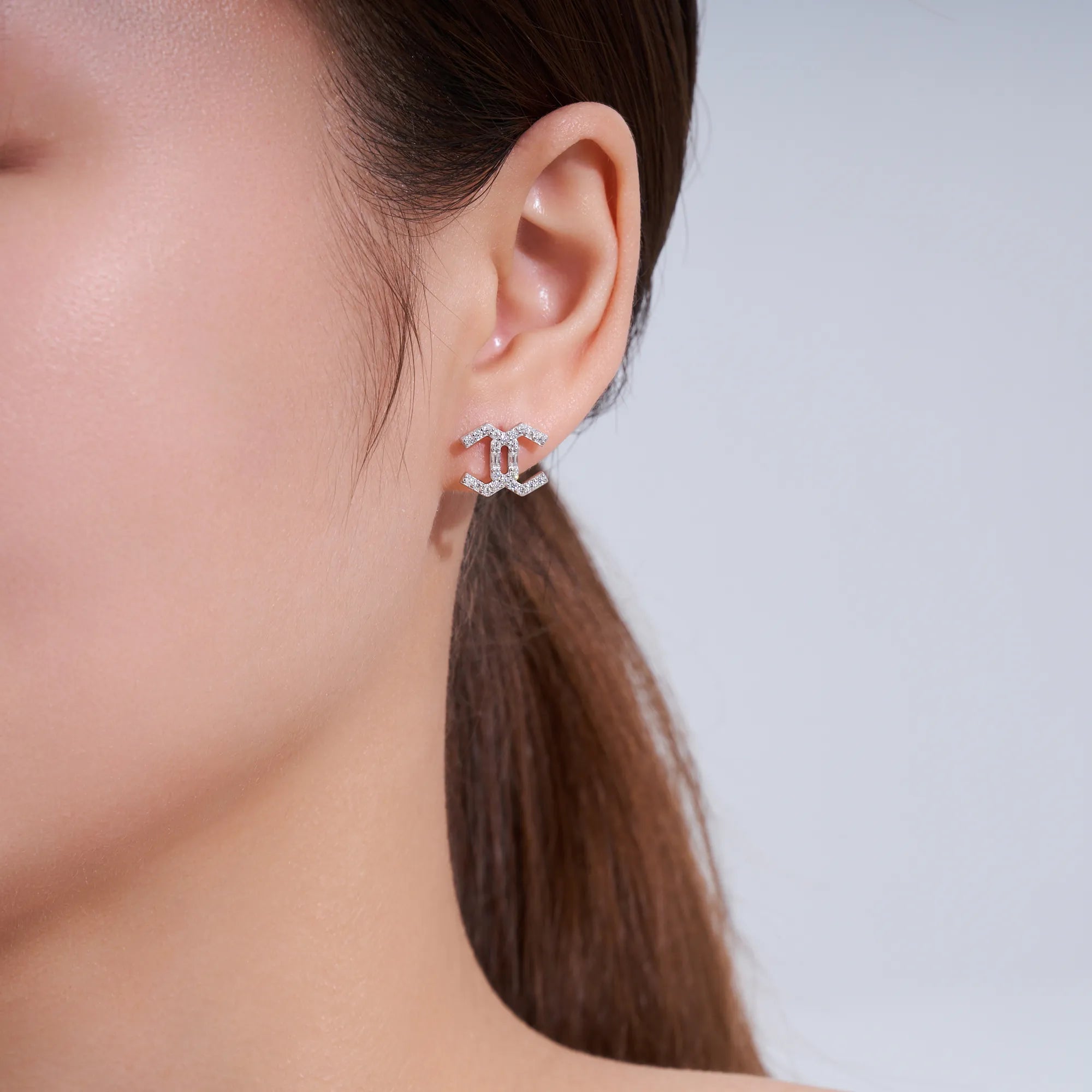 Sparkling Interlocking C‑Shaped Moissanite Stud Earrings S925 Silver for Women
