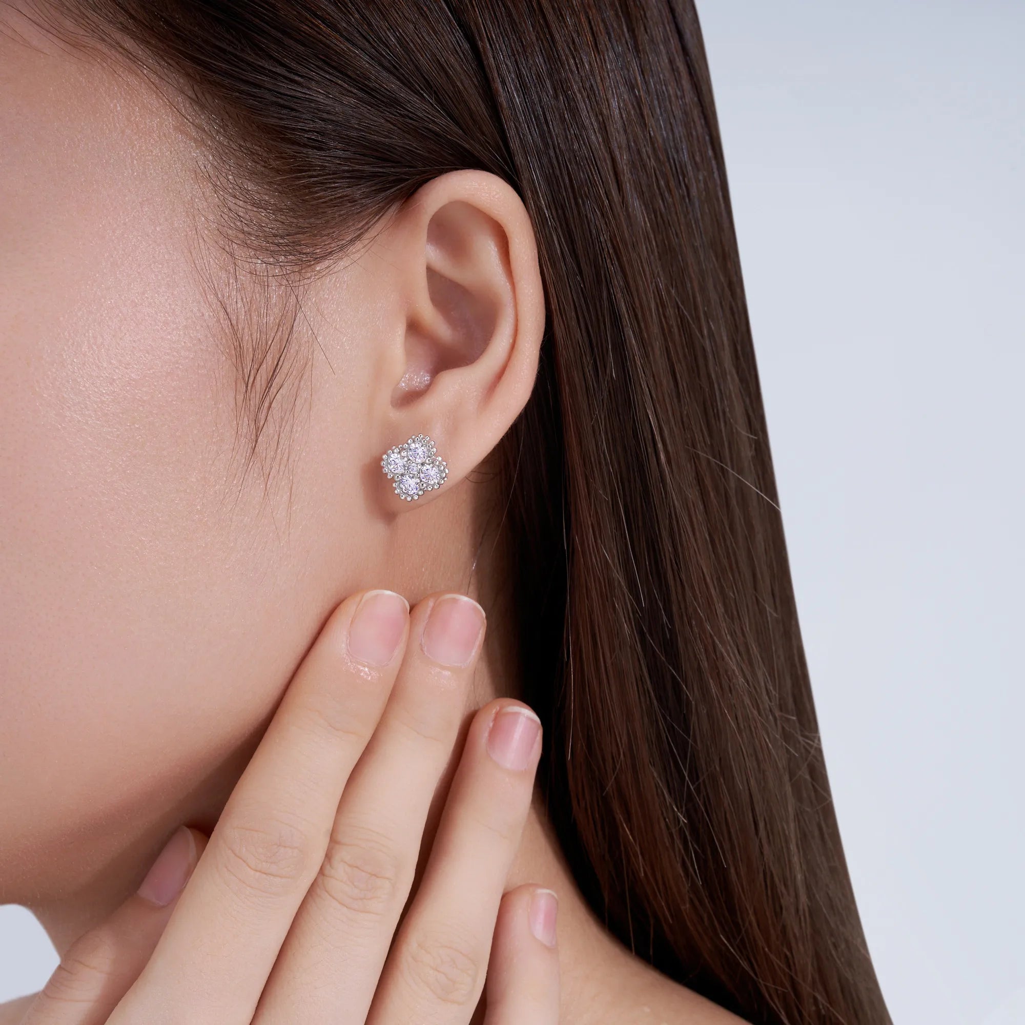 Four‑Leaf Clover Cluster Moissanite Stud Earrings S925 Sterling Silver for Women