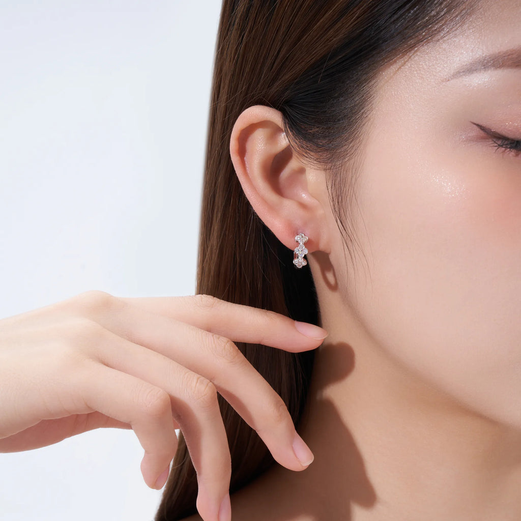 S925 Silver Women Clover Moissanite Huggie Hoop Earrings