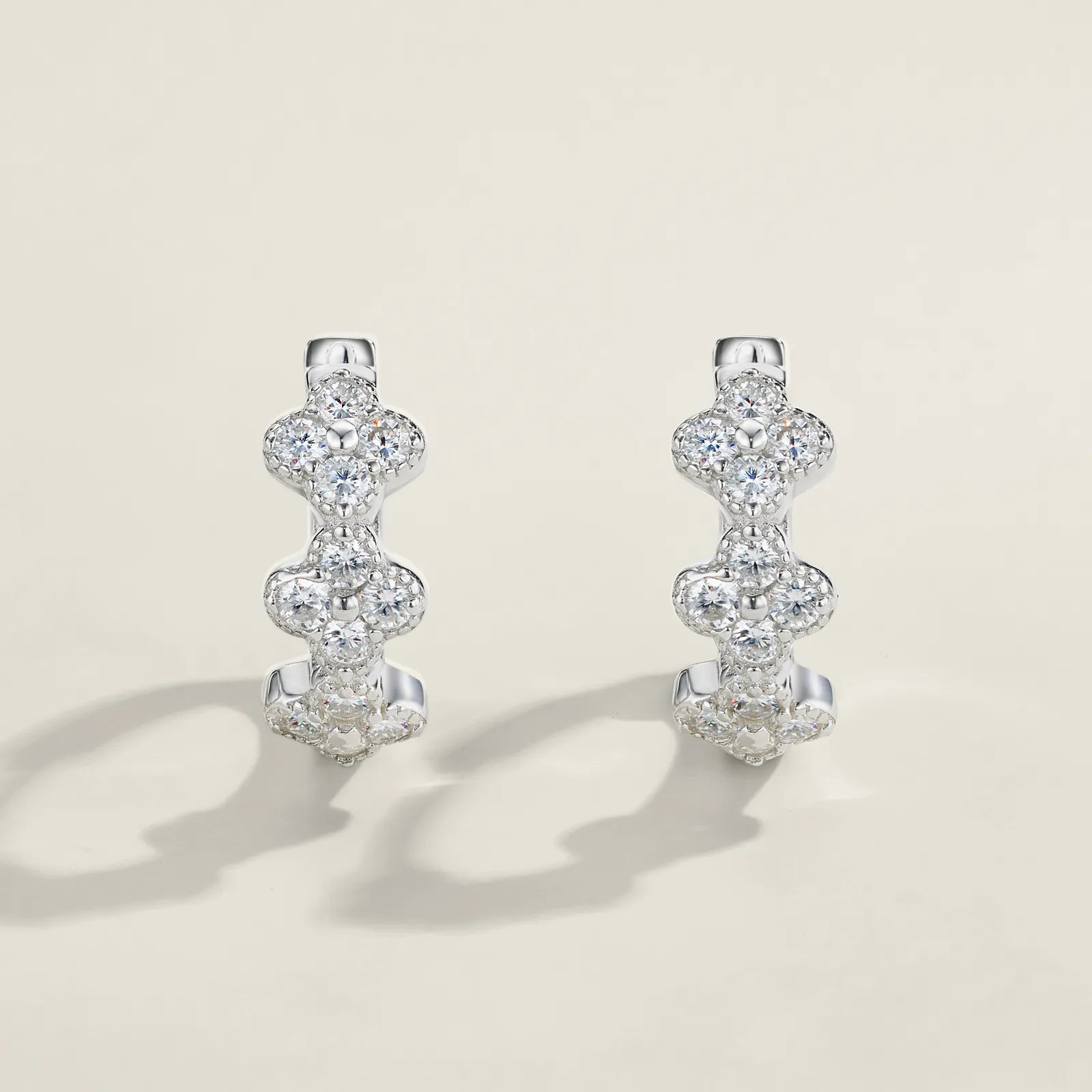 S925 Silver Women Clover Moissanite Huggie Hoop Earrings