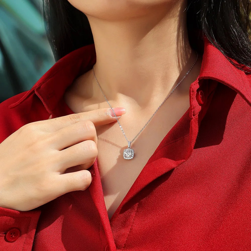 Fashion Square Sugar Halo Moissanite Pendant Necklace S925 Sterling Silver Sentimental Gift for Her
